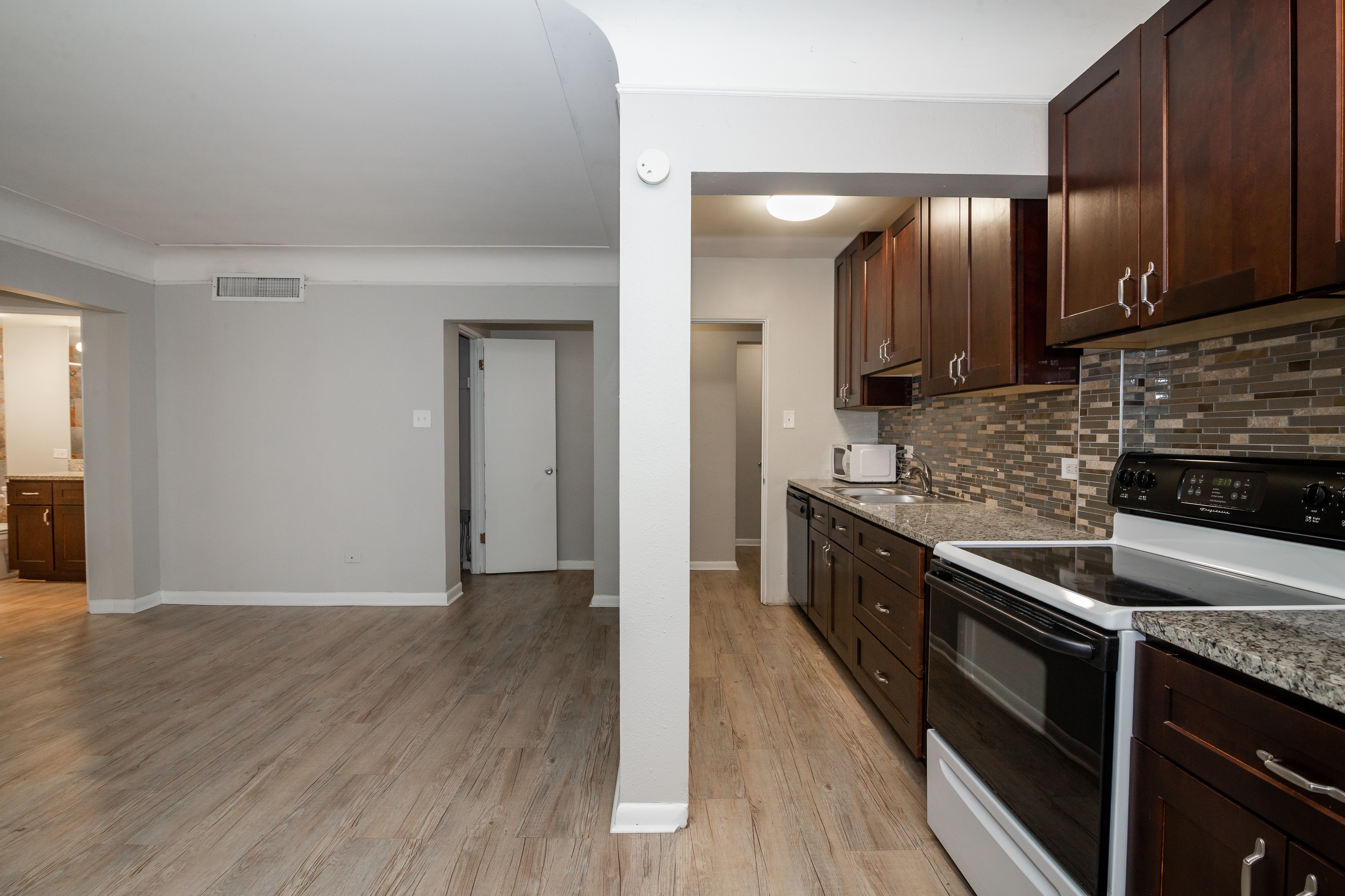 The Profile 1560 Sherman St., Denver, CO 80203 Cap Hill - Leasing by Cross Street